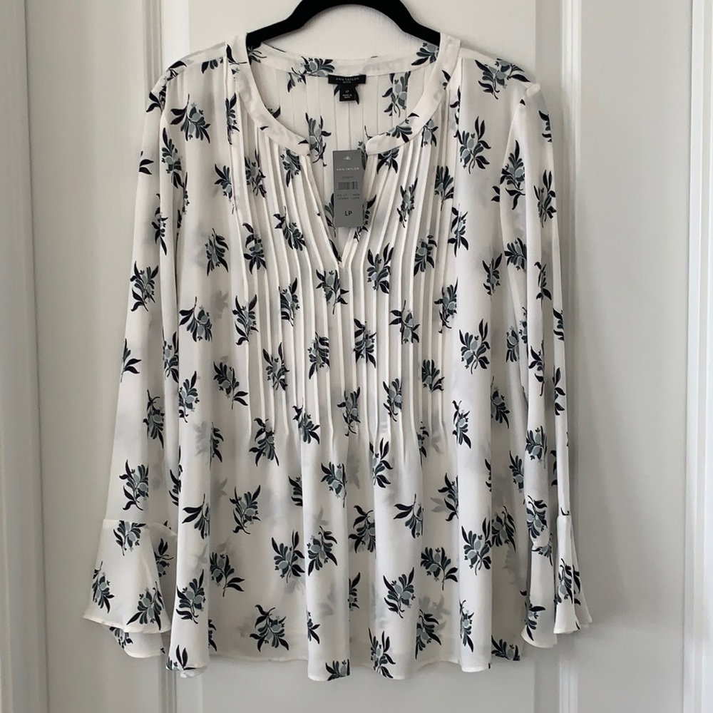 NWT ANN TAYLOR Pleated Front Floral Print Blouse Size Large Petite